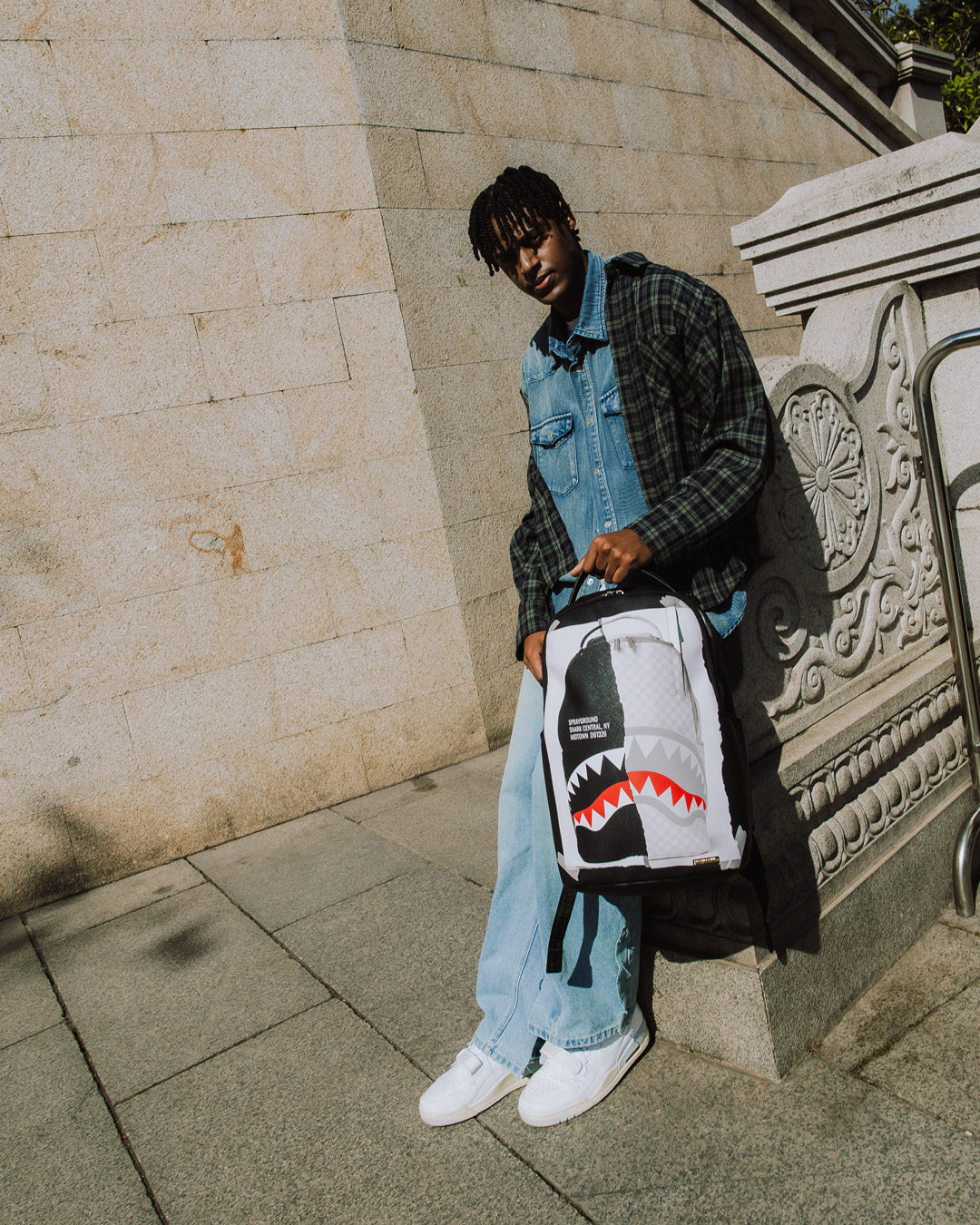 BAG ON BAG OPTICAL ILLUSION SHARKS IN PARIS BACKPACK