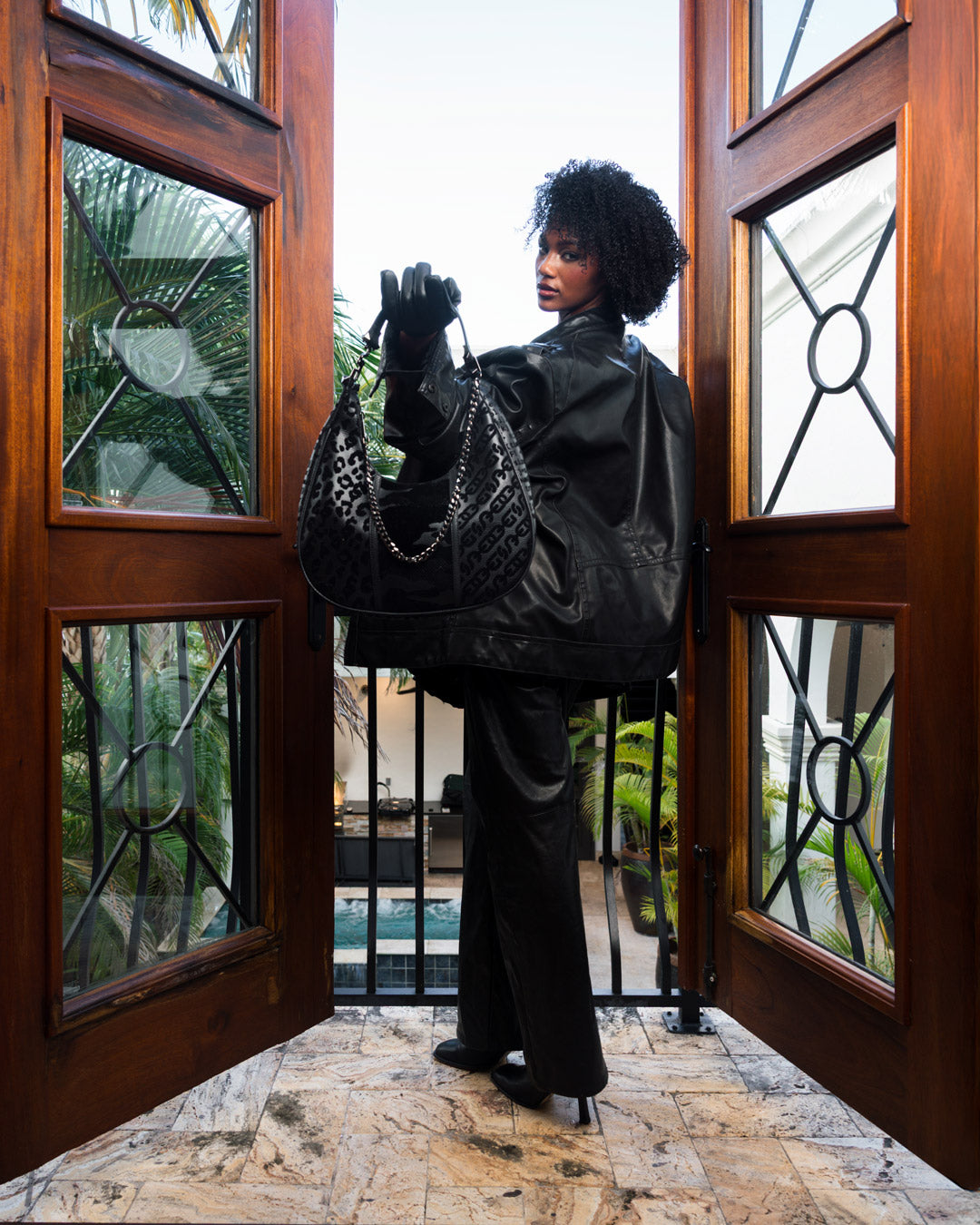NEMESIS HUNT VICE SHOULDER BAG